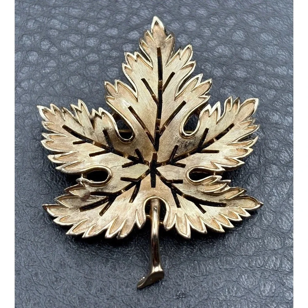 Crown Trifari Maple Leaf Brooch Brushed Gold Tone Vintage Designer Pin